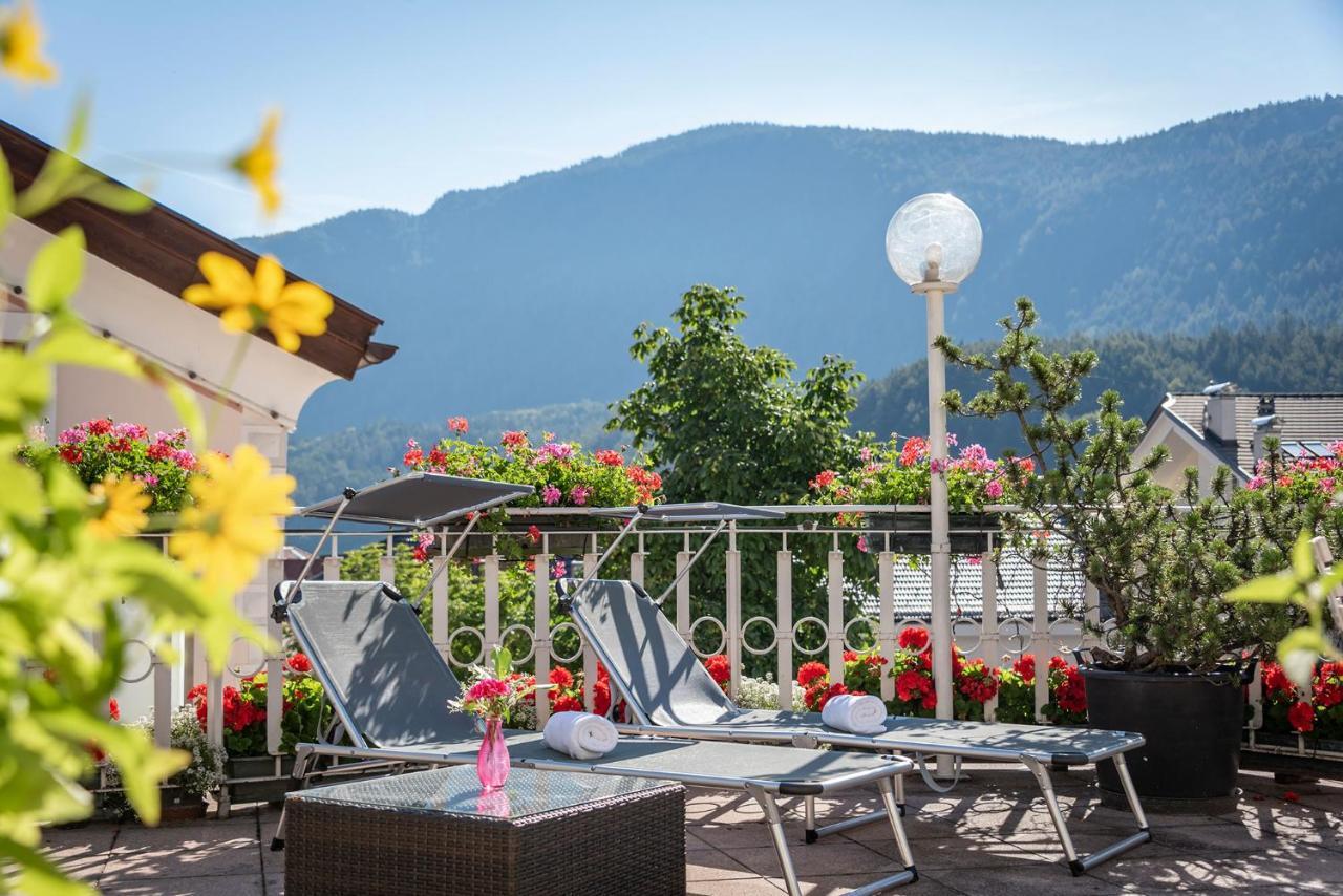 Hotel Weisse Lilie - B&B Rio di Pusteria Екстериор снимка