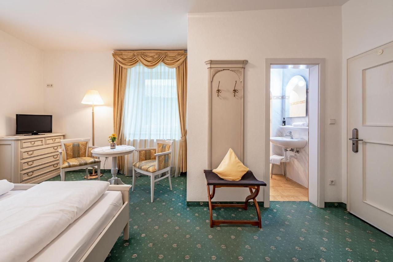 Hotel Weisse Lilie - B&B Rio di Pusteria Екстериор снимка